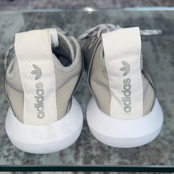 ADIDAS Beige and White Sneakers WOMENS‎ 7.5 - Picture 2 of 5